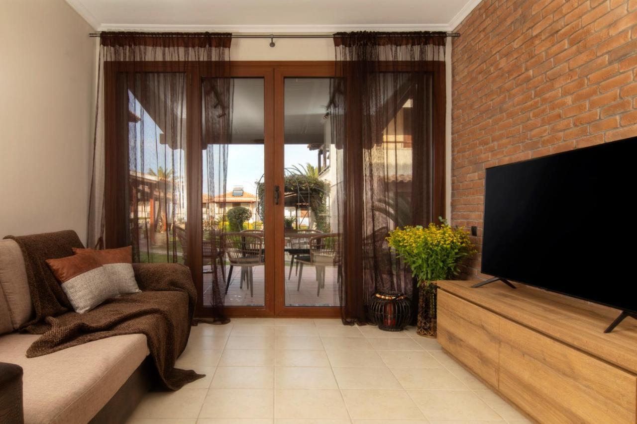 Porto Thea Alexandra Shared Pool Villa, Афітос Екстер'єр фото