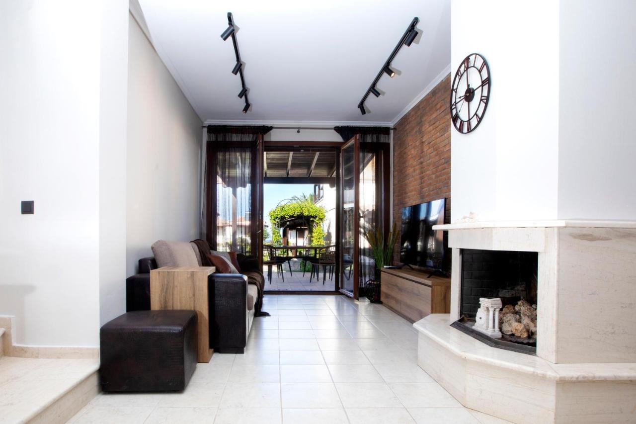 Porto Thea Alexandra Shared Pool Villa, Афітос Екстер'єр фото